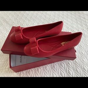 Salvatore Ferragamo Varina chain ballet flats